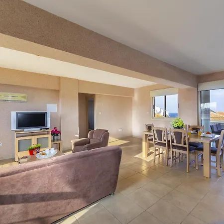Pelagos Penthouse No 6 *